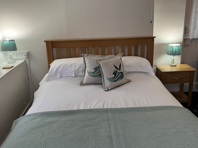 a double bed in the Hartland Quay Hotel